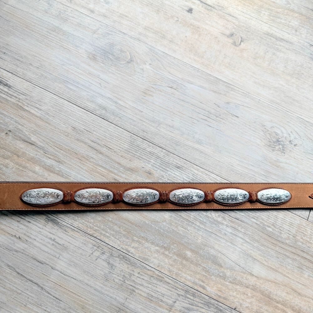 Justin Western Concho Leather Belt Brown Engraved Silver Conchos Size 30 USA - Picture 11 of 12